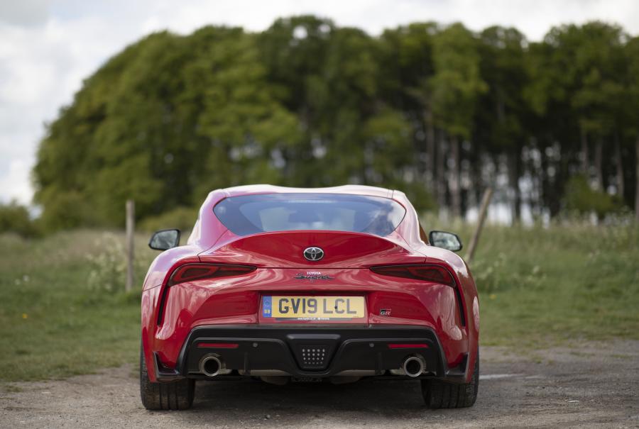 Toyota GR Supra (A90) 2019 года  (UK) (фото 5 из 91)